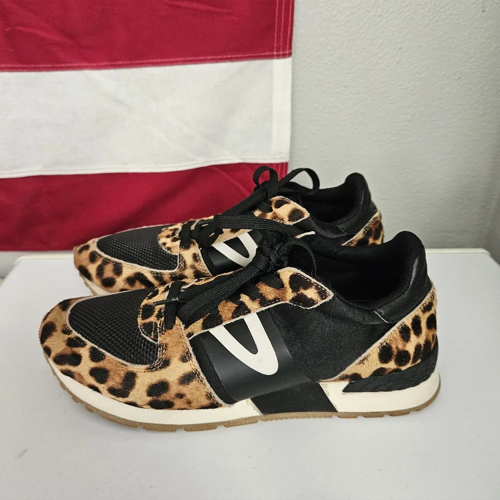 TRETORN Women's Loyola Cheetah print sneakers Size 9